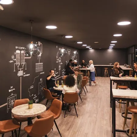 - The Niu Tab Main Station By Ihg デュッセルドルフ