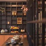 - The Niu Tab Main Station By Ihg 杜塞尔多夫