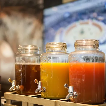 - The Niu Tab Main Station By Ihg ホテル 3*