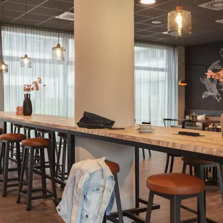 - The Niu Tab Main Station By Ihg Düsseldorf