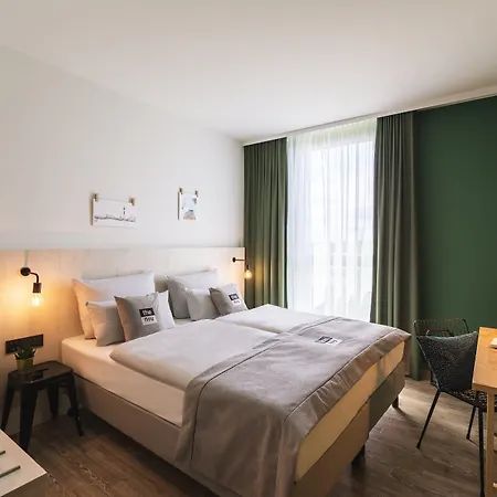 - The Niu Tab Main Station By Ihg Hotel Dusseldorf