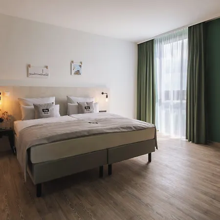 - The Niu Tab Main Station By Ihg Düsseldorf